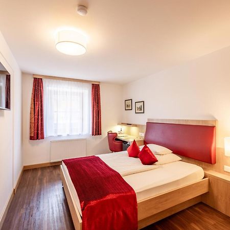Gastagwirt Hotel Eugendorf Bagian luar foto