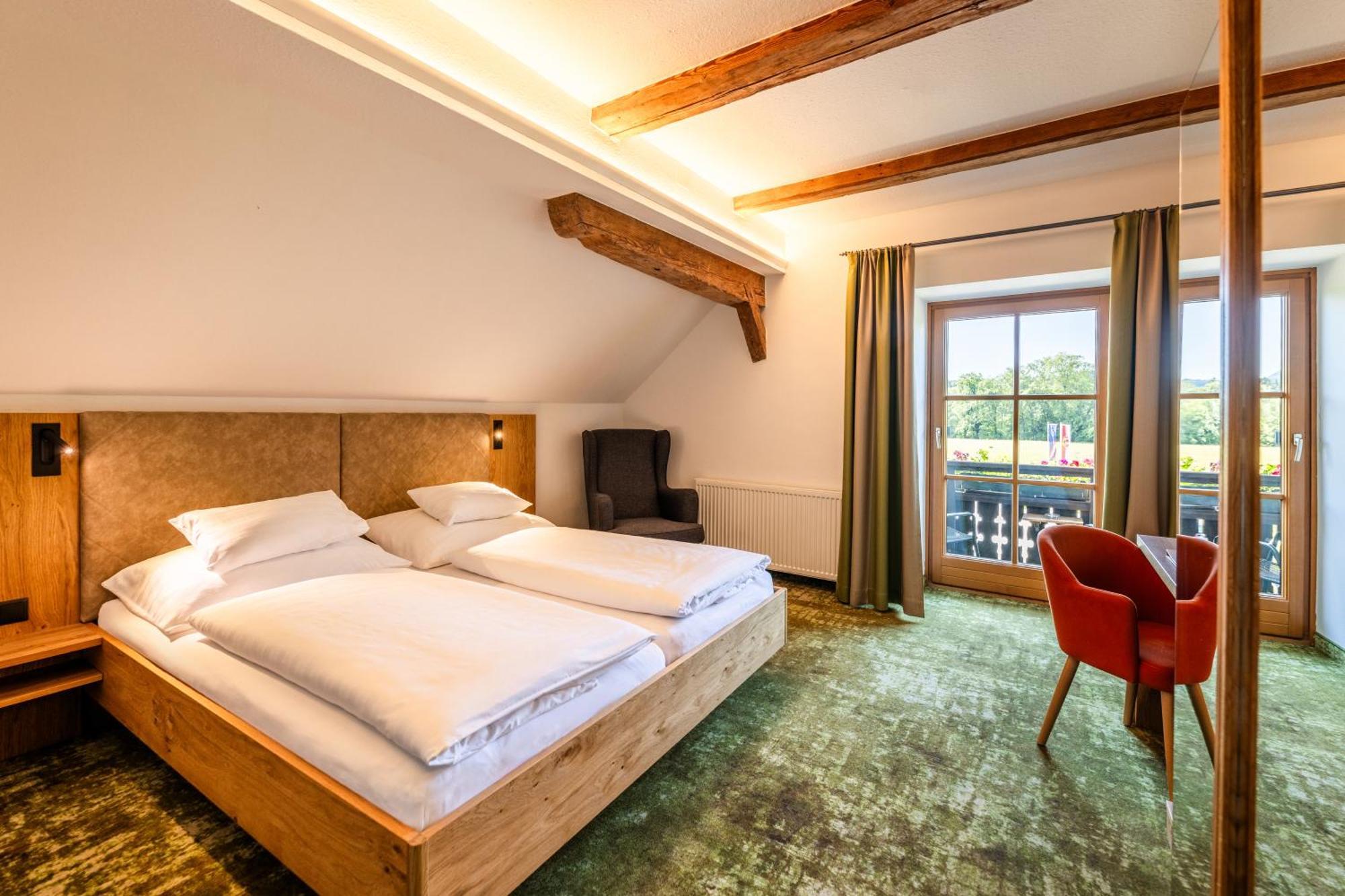 Gastagwirt Hotel Eugendorf Bagian luar foto