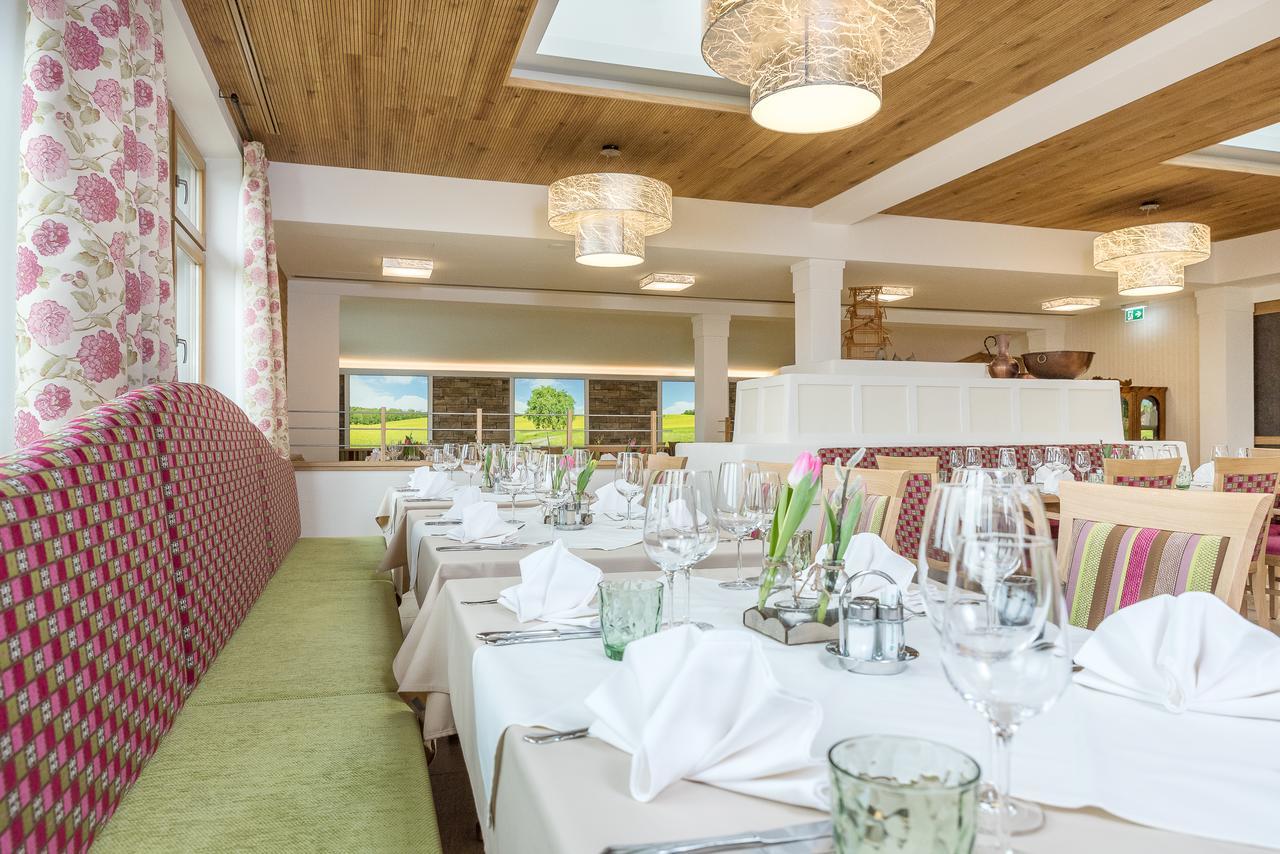 Gastagwirt Hotel Eugendorf Bagian luar foto